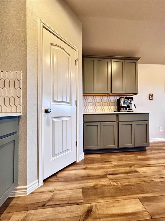 1322 London Towne Blvd, Corpus Christi, TX 78415 — photo 3