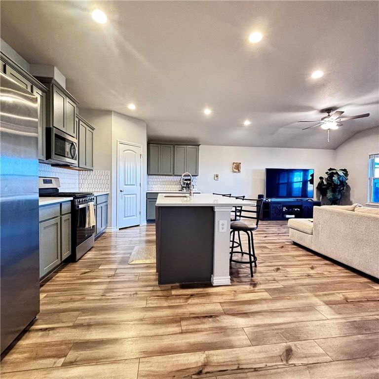1322 London Towne Blvd, Corpus Christi, TX 78415 — photo 5
