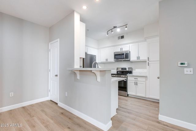 1701 E COLTER Street 218, Phoenix, AZ 85016