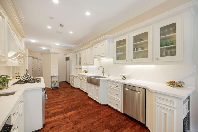 2803 Saint Annes Drive, Sugar Land, TX 77479