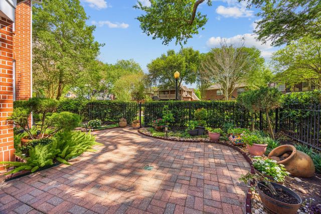 2803 Saint Annes Drive, Sugar Land, TX 77479