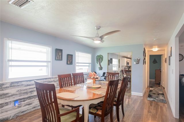 513 Cape Florida LN, Naples, FL 34104