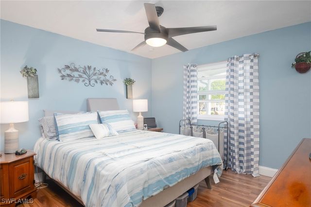 513 Cape Florida LN, Naples, FL 34104