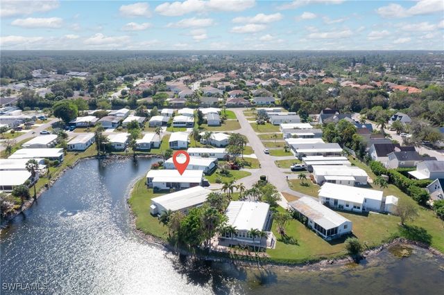 513 Cape Florida LN, Naples, FL 34104