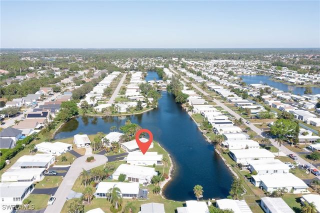 513 Cape Florida LN, Naples, FL 34104
