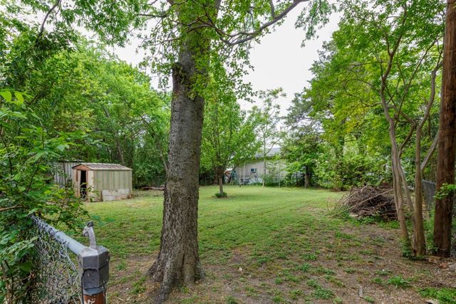 617 Wilson Street, Lancaster, TX 75146