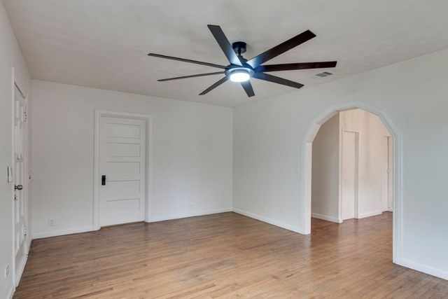 617 Wilson Street, Lancaster, TX 75146