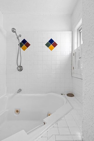 21 Cabot 2, Salem, MA 01970