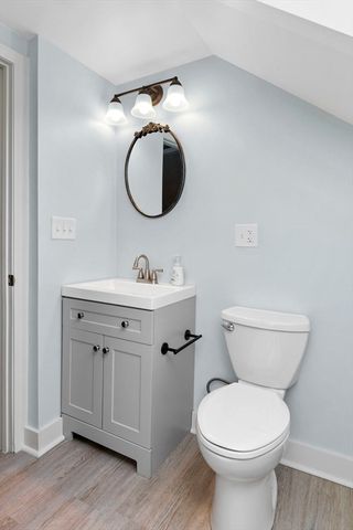 21 Cabot 2, Salem, MA 01970