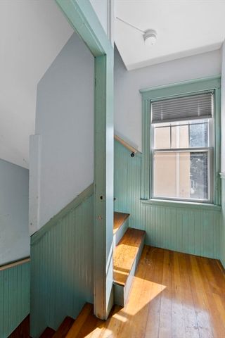 21 Cabot 2, Salem, MA 01970