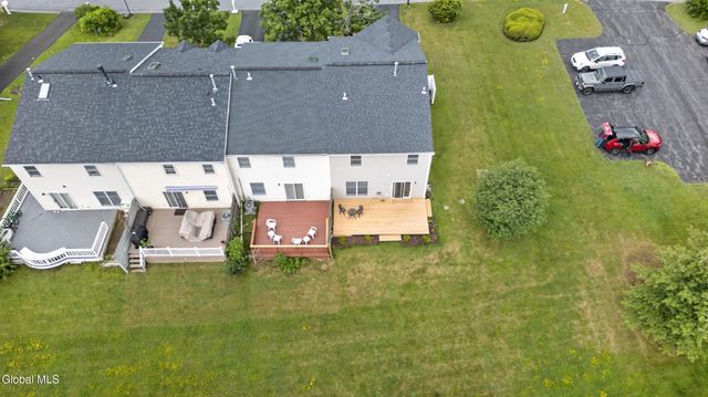 20 Bridgewood Lane, Colonie, NY 12189