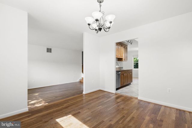 11822 ENID DR, Potomac, MD 20854