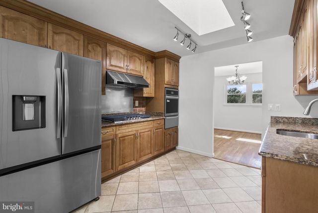 11822 ENID DR, Potomac, MD 20854