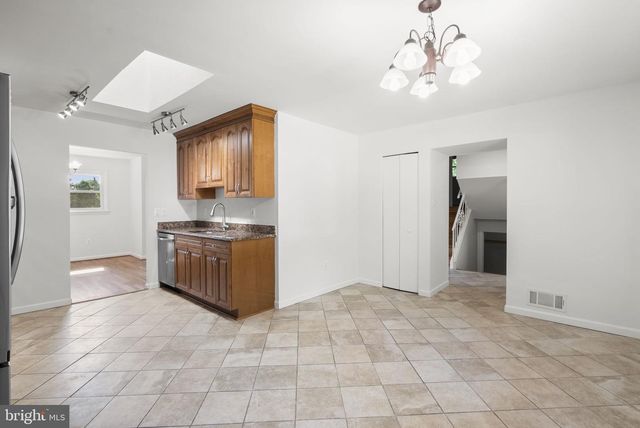 11822 ENID DR, Potomac, MD 20854