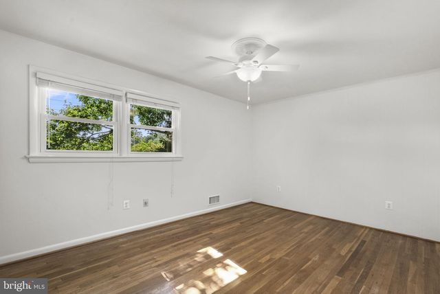 11822 ENID DR, Potomac, MD 20854