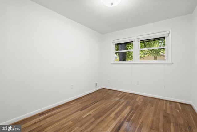 11822 ENID DR, Potomac, MD 20854
