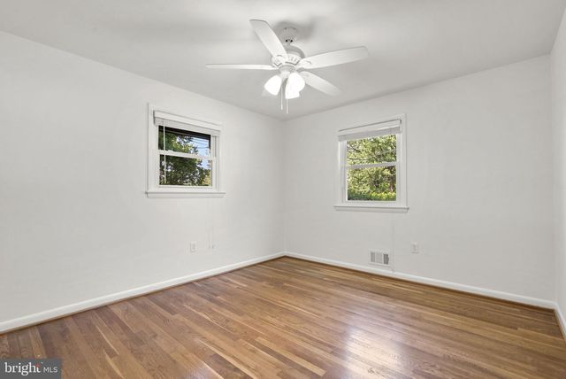 11822 ENID DR, Potomac, MD 20854