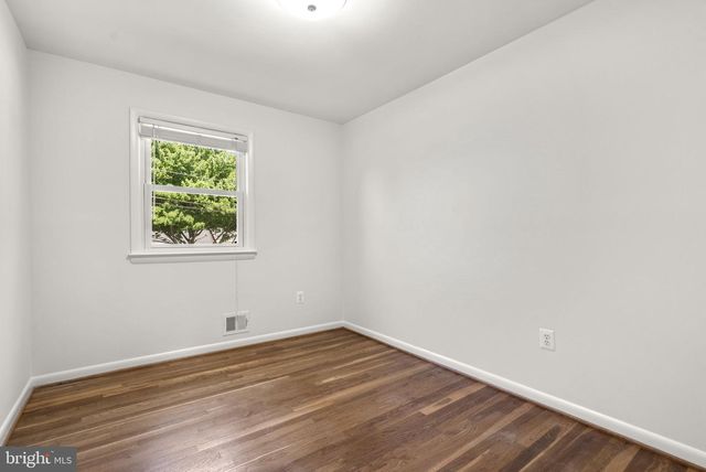 11822 ENID DR, Potomac, MD 20854