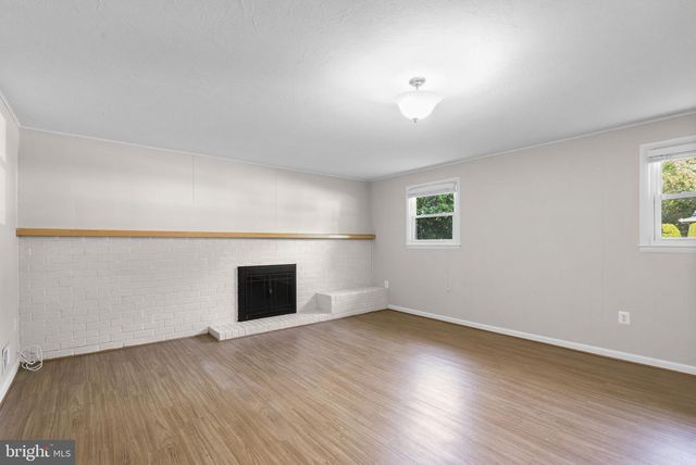 11822 ENID DR, Potomac, MD 20854
