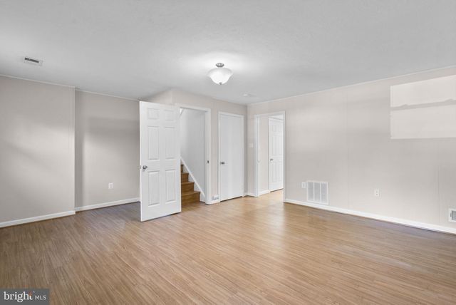 11822 ENID DR, Potomac, MD 20854