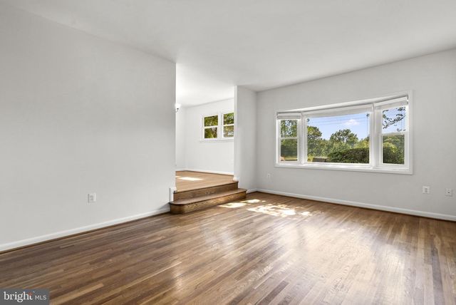 11822 ENID DR, Potomac, MD 20854