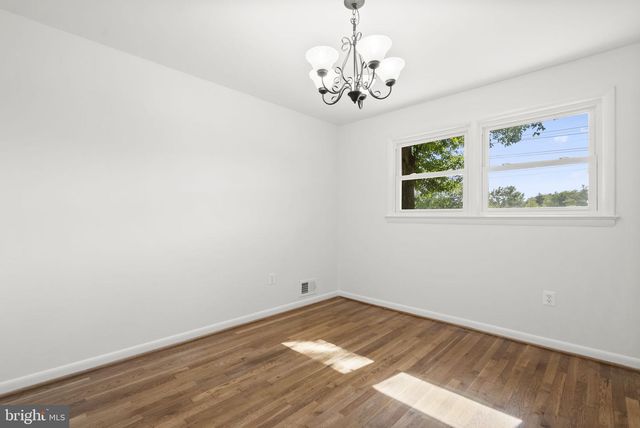 11822 ENID DR, Potomac, MD 20854