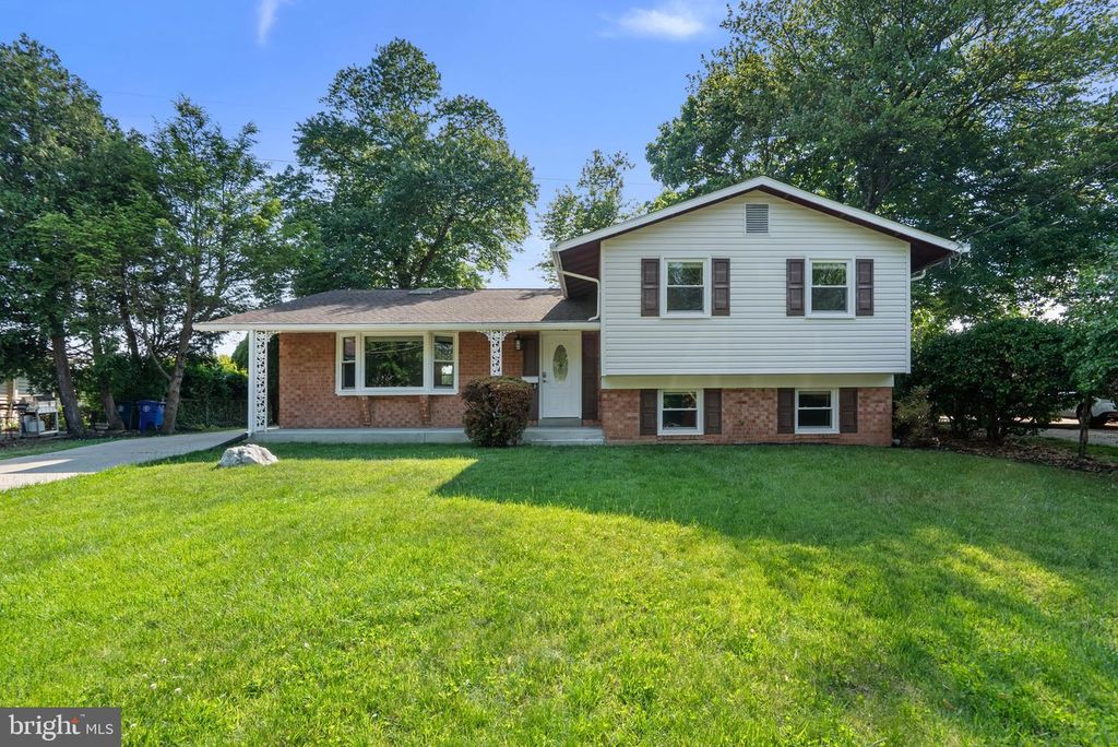 11822 ENID DR, Potomac, MD 20854