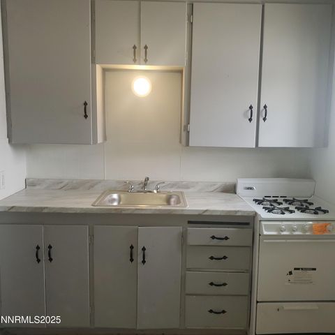 742 D Street, Hawthorne, NV 89415