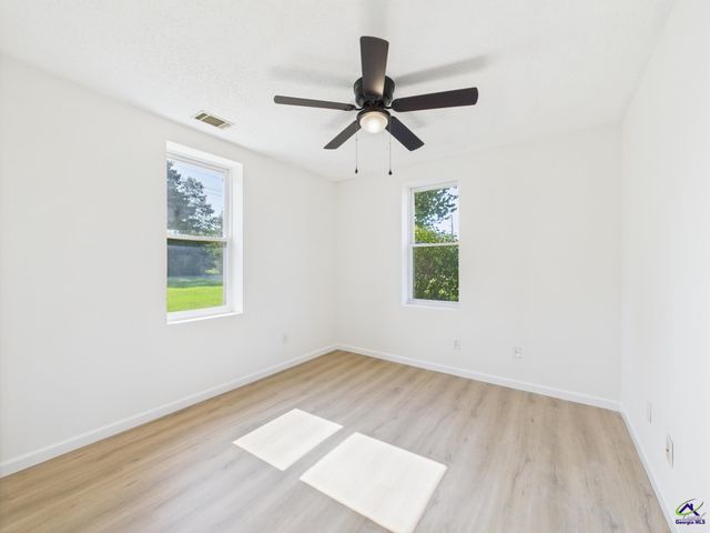 107 Lindsey Drive, Byron, GA 31088