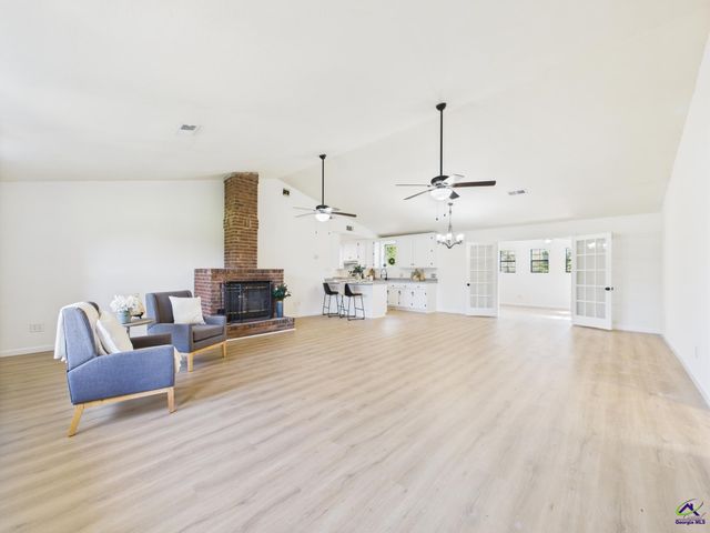 107 Lindsey Drive, Byron, GA 31088