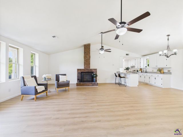 107 Lindsey Drive, Byron, GA 31088