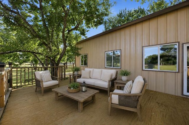 9318 E Creek Bend Drive, Needville, TX 77461