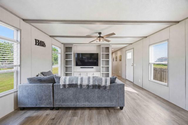 9318 E Creek Bend Drive, Needville, TX 77461