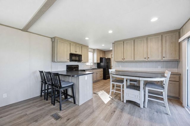 9318 E Creek Bend Drive, Needville, TX 77461
