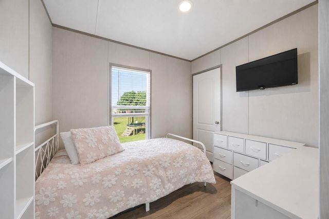 9318 E Creek Bend Drive, Needville, TX 77461