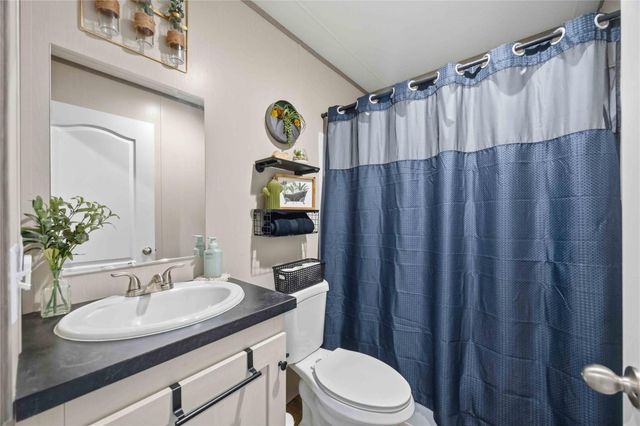 9318 E Creek Bend Drive, Needville, TX 77461