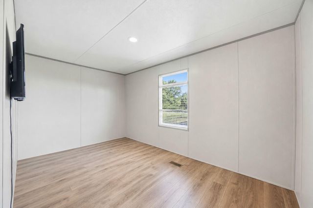 9318 E Creek Bend Drive, Needville, TX 77461