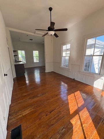 610 14th Street, Galveston, TX 77550