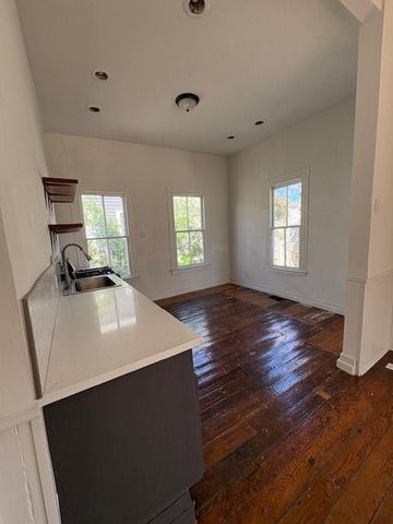 610 14th Street, Galveston, TX 77550