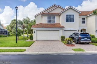 1088 Oxford LN 48, Naples, FL 34105