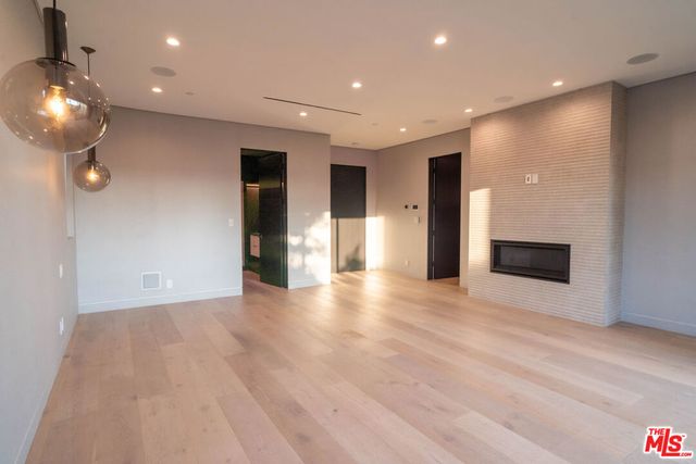 829 N Ogden Drive, Los Angeles, CA 90046