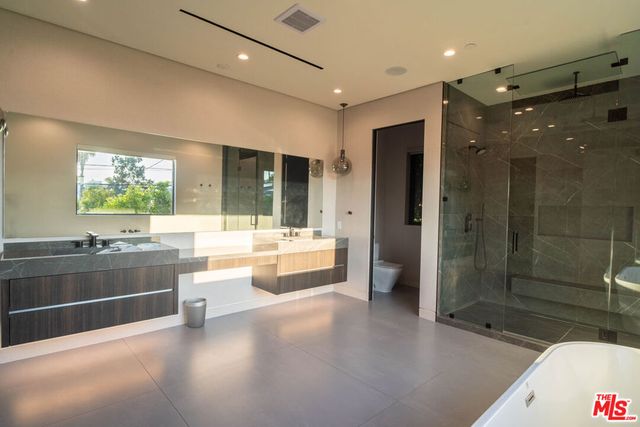 829 N Ogden Drive, Los Angeles, CA 90046