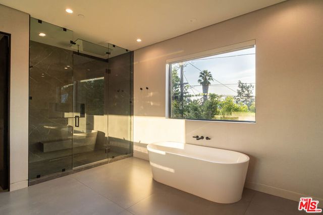 829 N Ogden Drive, Los Angeles, CA 90046