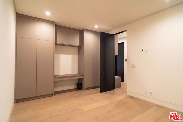 829 N Ogden Drive, Los Angeles, CA 90046