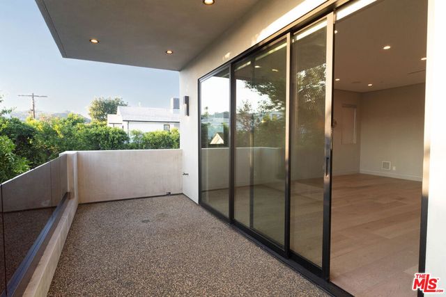 829 N Ogden Drive, Los Angeles, CA 90046
