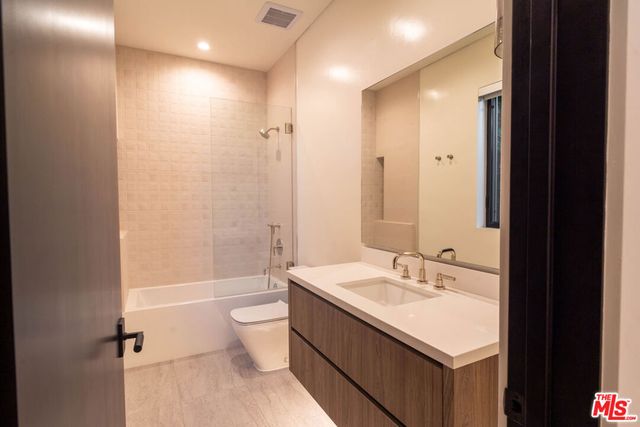 829 N Ogden Drive, Los Angeles, CA 90046