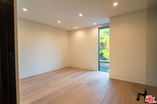 829 N Ogden Drive, Los Angeles, CA 90046