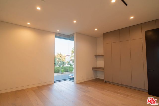 829 N Ogden Drive, Los Angeles, CA 90046