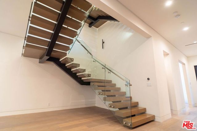 829 N Ogden Drive, Los Angeles, CA 90046