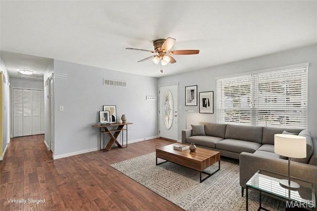 39 Oxbow Road, St Peters, MO 63376